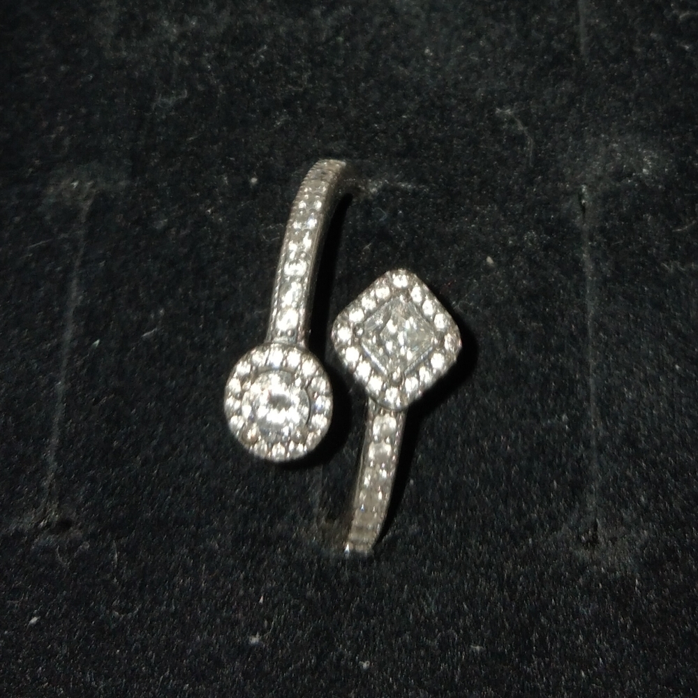 Pandora ring